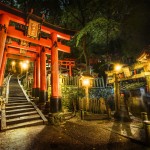 torii-gate-shrine-japan-2560x1600