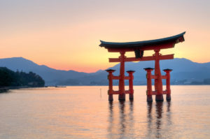 istockphoto-torii-of-itsukushima-i-1